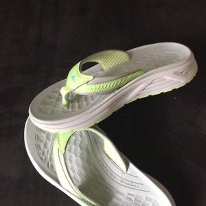 Columbia Thermo-Moldable flip flops